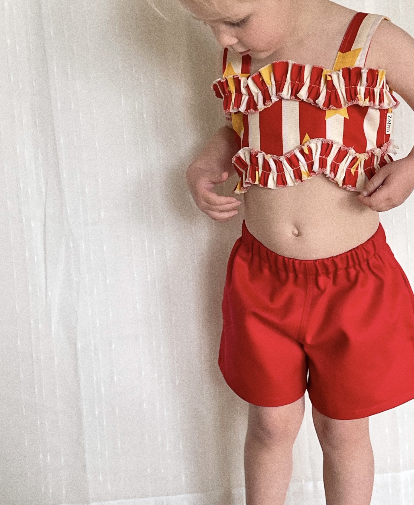 Red robin short
